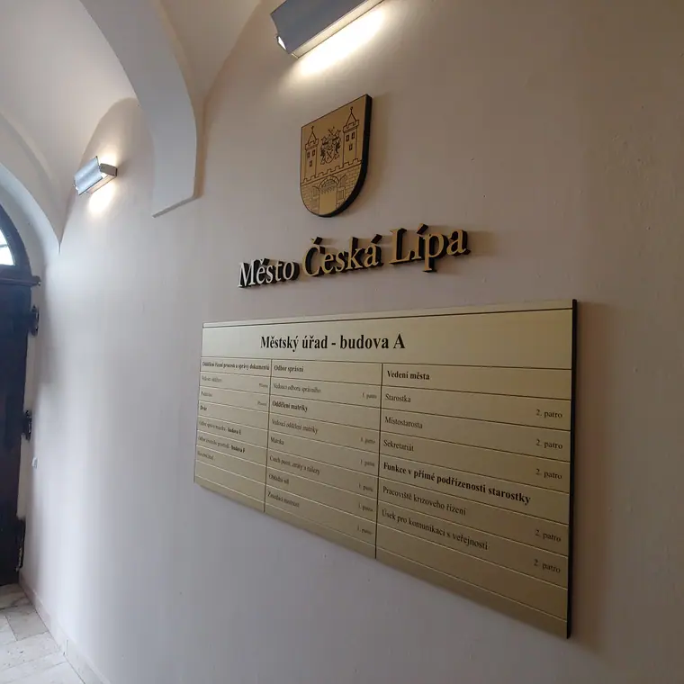 Informační a orientační systém — realizace Reklama Klapka, Česká Lípa